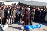 مراسم تشییع و خاکسپاری دکتر مجتبی ورمقانی مدیرکل سابق دامپزشکی کردستان در شهرستان قروه برگزار شد
