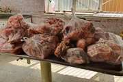 کشف و ضبط 76 کیلو گرم گوشت قرمز غیر قابل مصرف در سنندج 